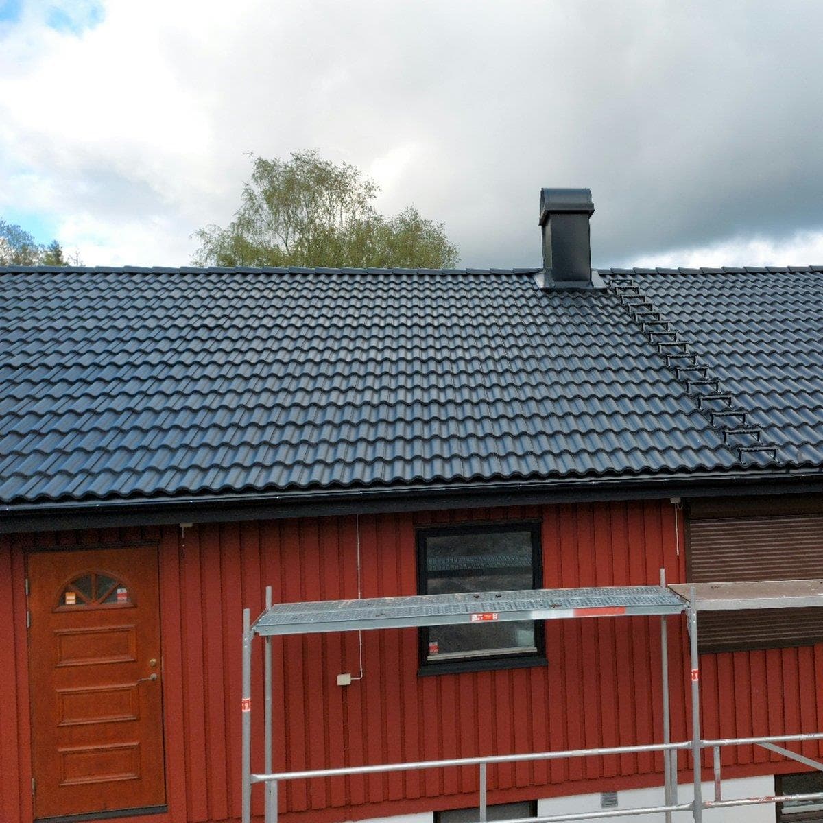 Takomläggning och fasadarbeten villa i Uddevalla