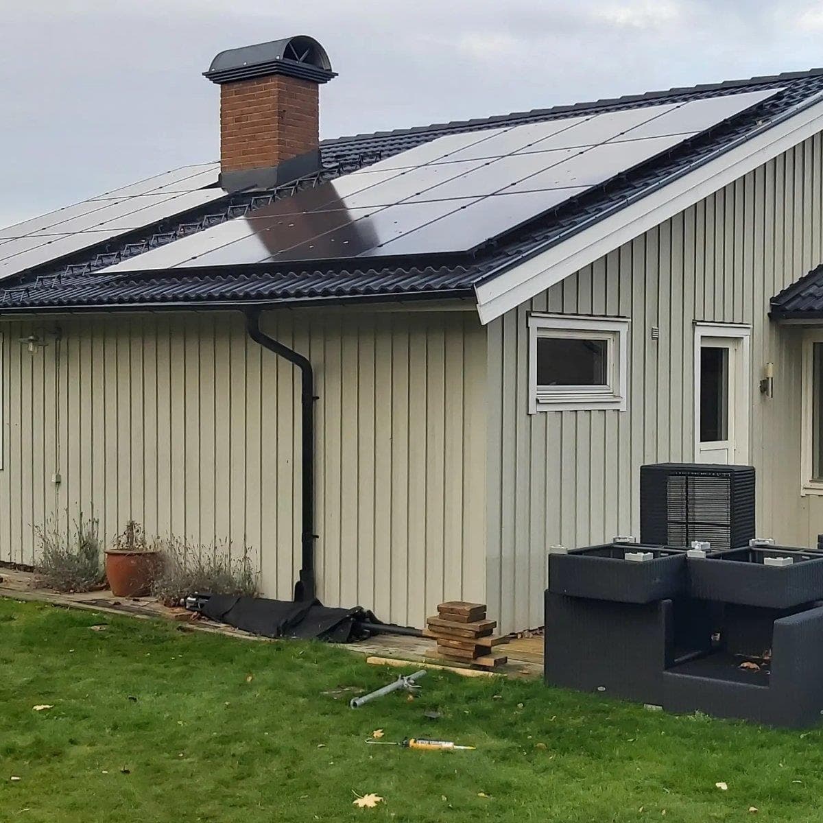 Takomläggning på villa i Floda
